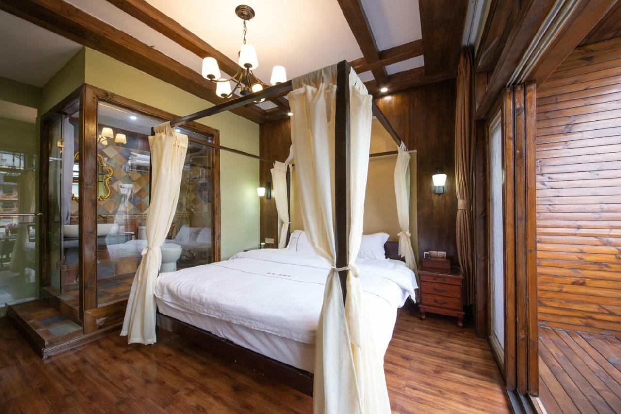 Flower Time Inn Fenghuang Extérieur photo