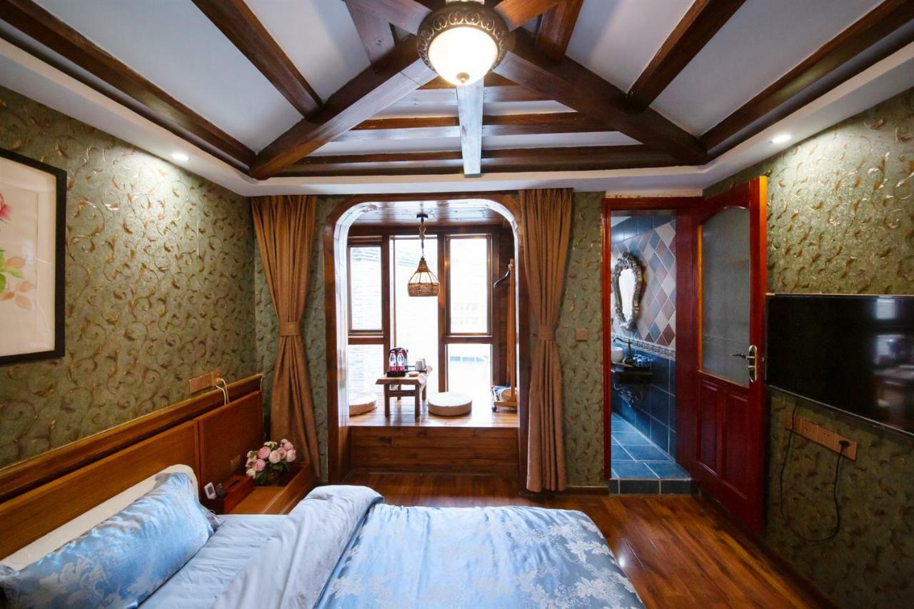 Flower Time Inn Fenghuang Extérieur photo