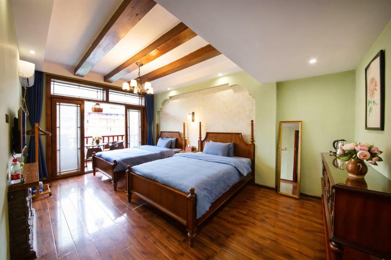 Flower Time Inn Fenghuang Extérieur photo