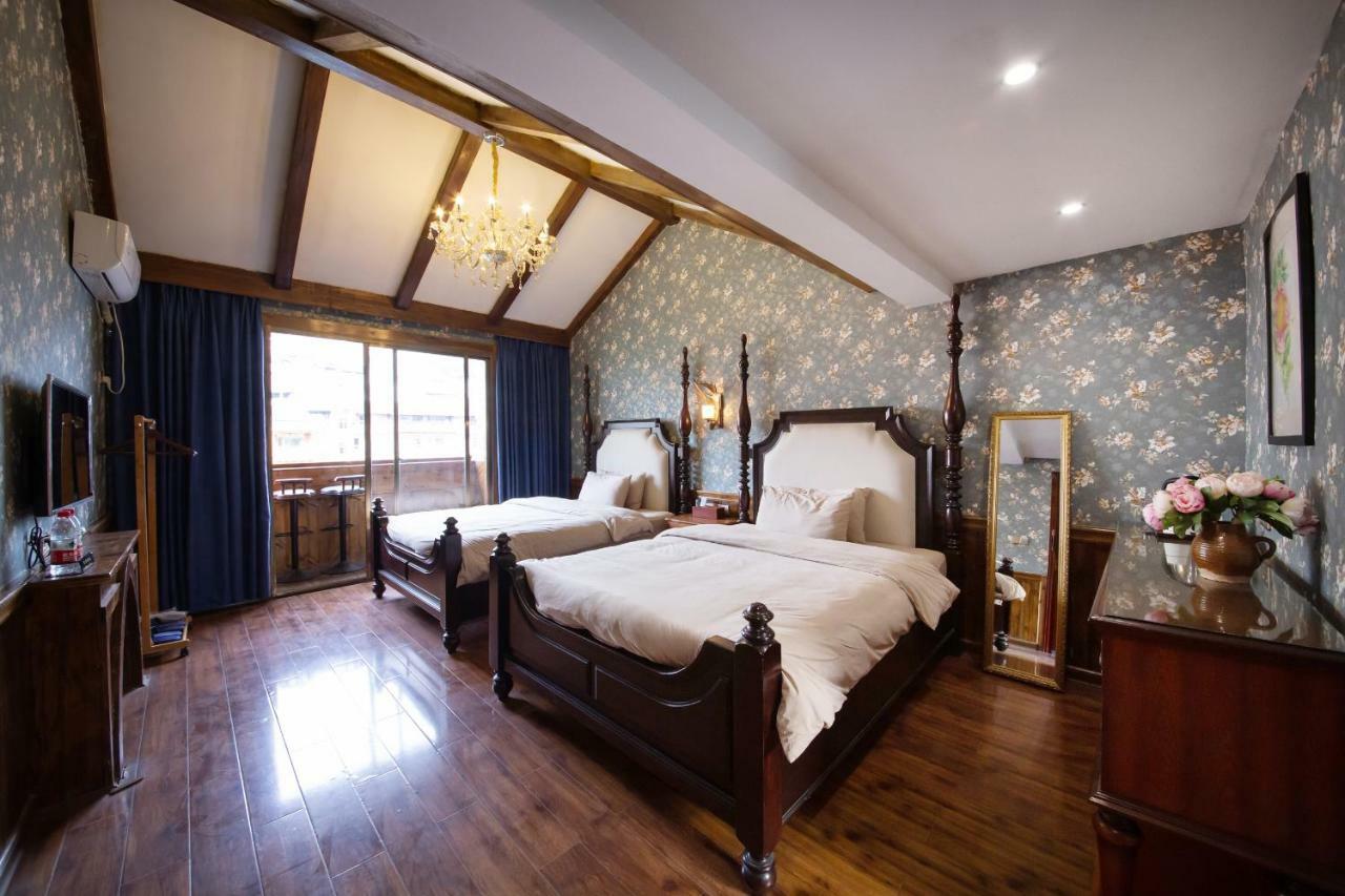 Flower Time Inn Fenghuang Extérieur photo